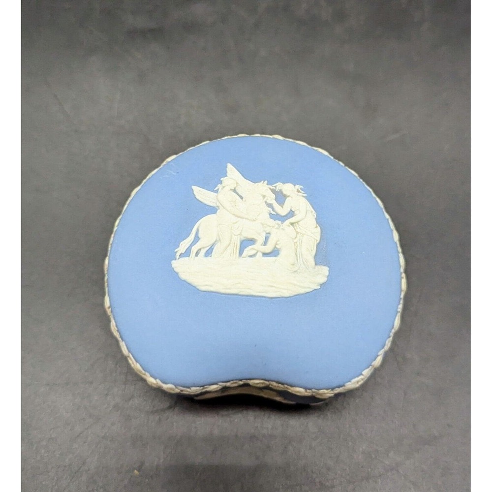 Vintage Wedgwood Blue Jasperware Kidney Shaped Trinket Box W/ Lid Neoclassical